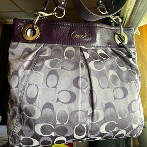 Coach Purple patent Leather, signature canvas bag with detachable strap